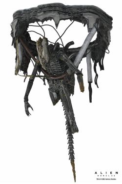 Neca Alien: Romulus - Deluxe Suspended Lab Xenomorph XX121 7" Scale Action Figure